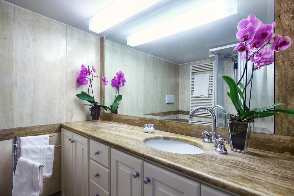 White Style Gambero Apartment Rome Room photo